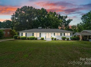 5427 Maplewood Ln, Charlotte, NC 28227