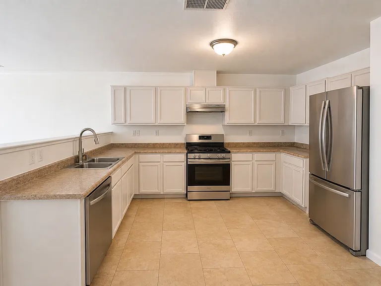 7349 Silver Dawn Dr — Photo 4