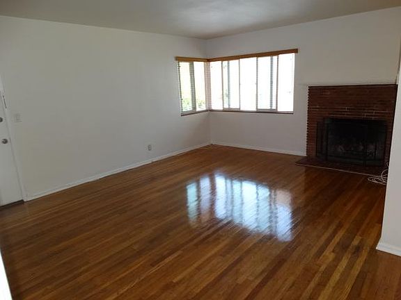 3rd image of 4001 Don Tomaso Dr APT 2
