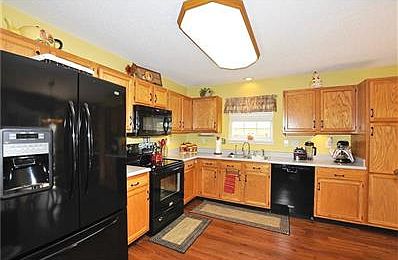 3rd image of 8947 Leffler Ln