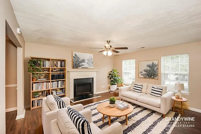 1041 Quail Hunt Dr — Photo 4