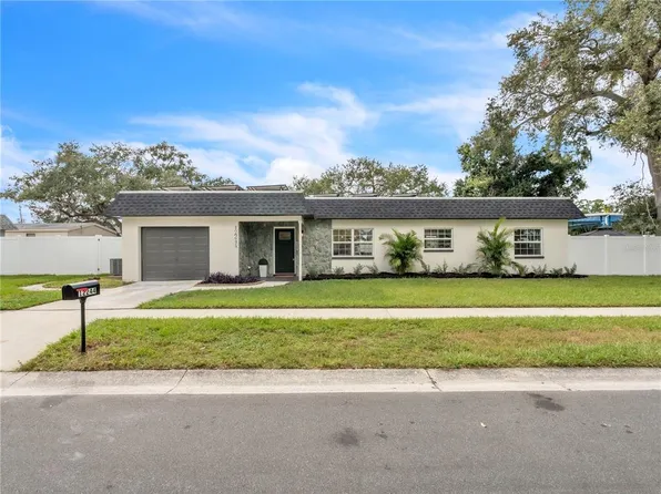 12244 Eldon Dr, Largo, FL 33774