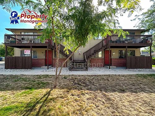1188 W Lee St Photo 1