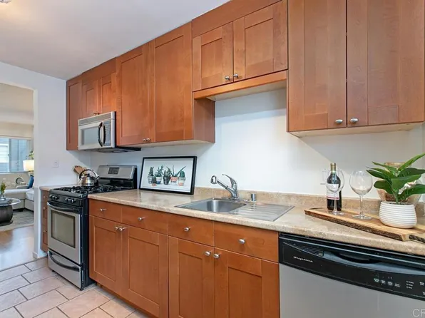 4633 Bancroft St APT 8, San Diego, CA 92116