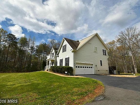 3rd image of 8828 Old Block House Ln