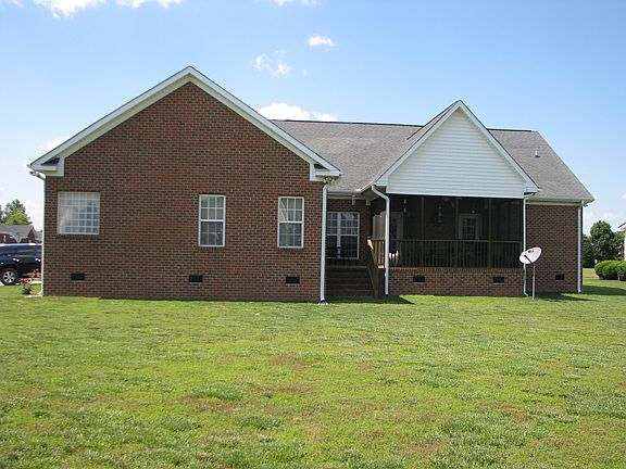 Large Yard / Screened porch