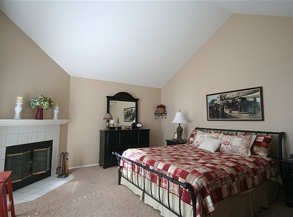 5th image of 820 Calle Los Gatos