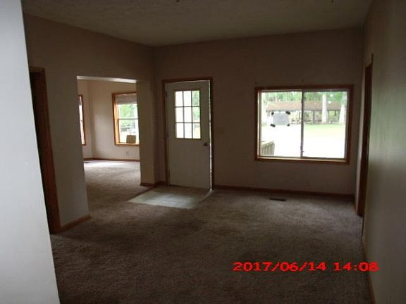 4th image of 706E E Washington St