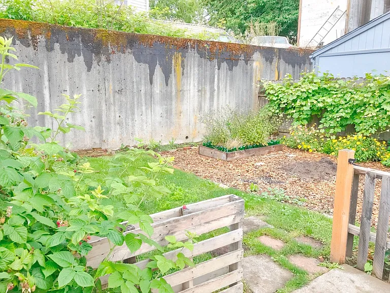 1725 SE Spokane St — Photo 6