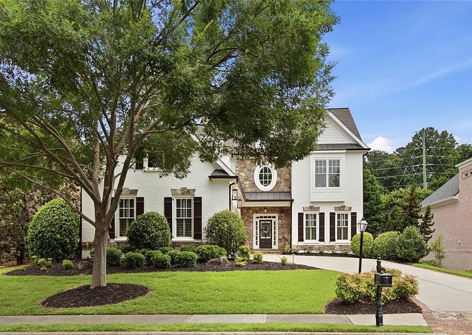 1st image of 3420 Camellia Ln