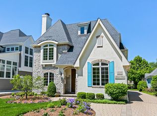 523 W Benton Ave, Naperville, IL 60540