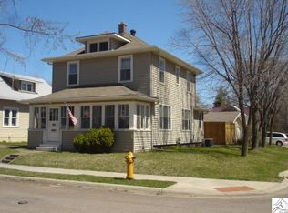 346 9th St, Cloquet, MN 55720