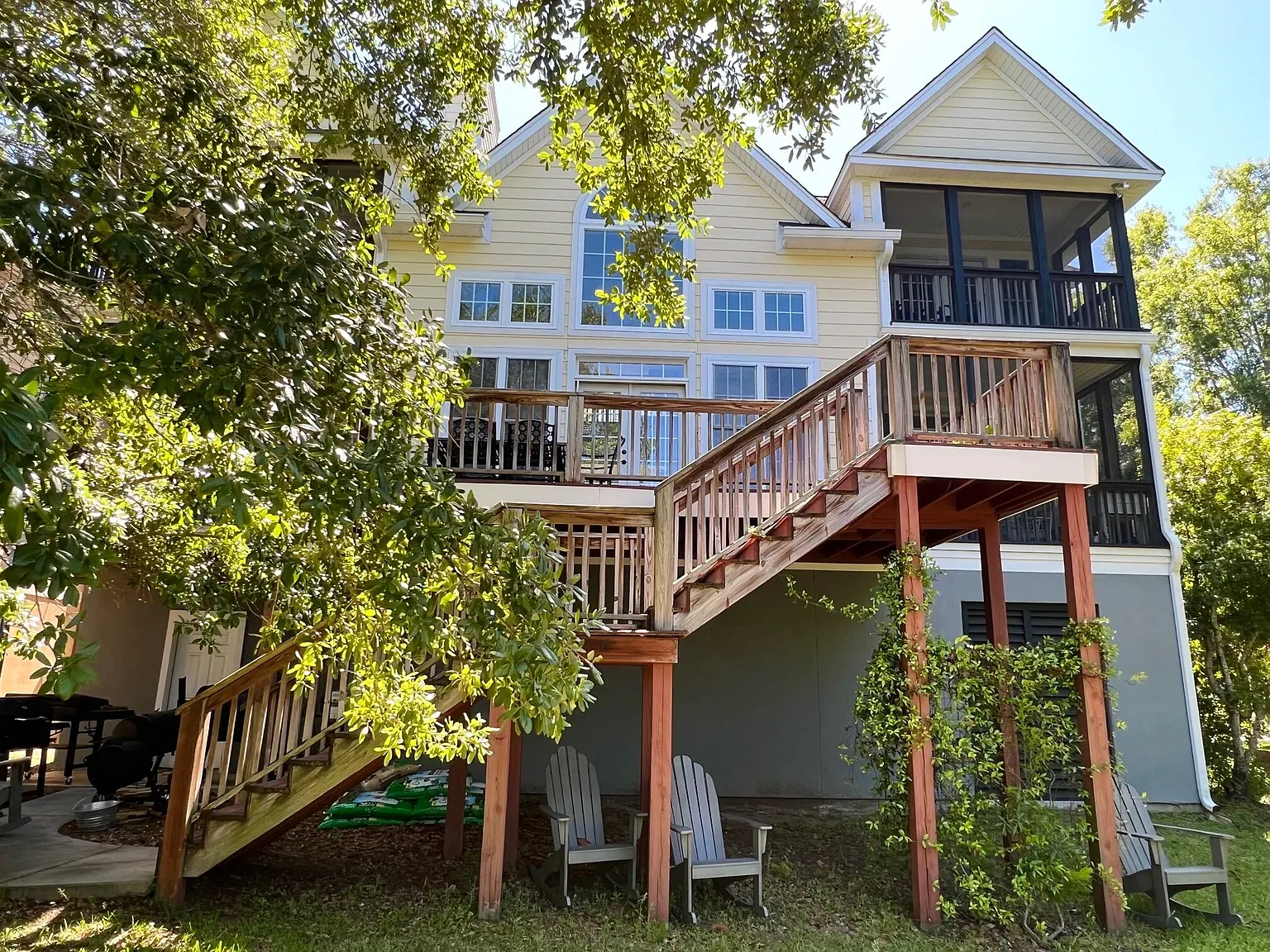 3 bed, 3.5 bath, 2424 sqft, $5,100 — Photo 2
