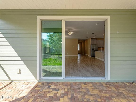 3rd image of 95 Sadler Ct