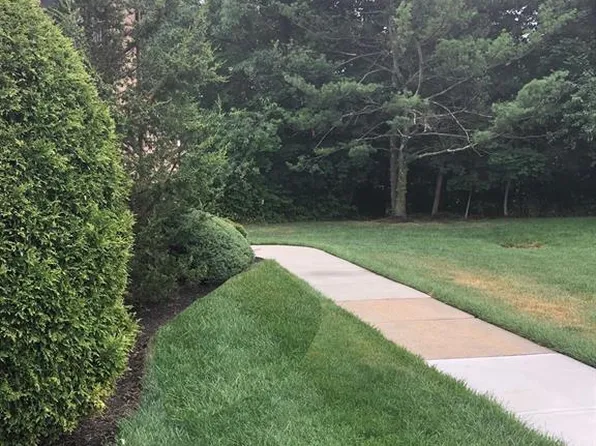 419 Cricket Ln Building 10, Woodbridge, NJ 07095