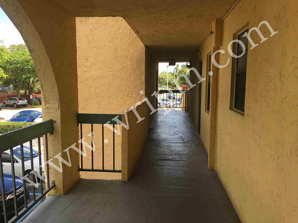 1st image of 9460 Fountainbleau Blvd APT 228