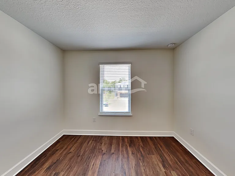 2114 Saffron Walden Dr — Photo 18