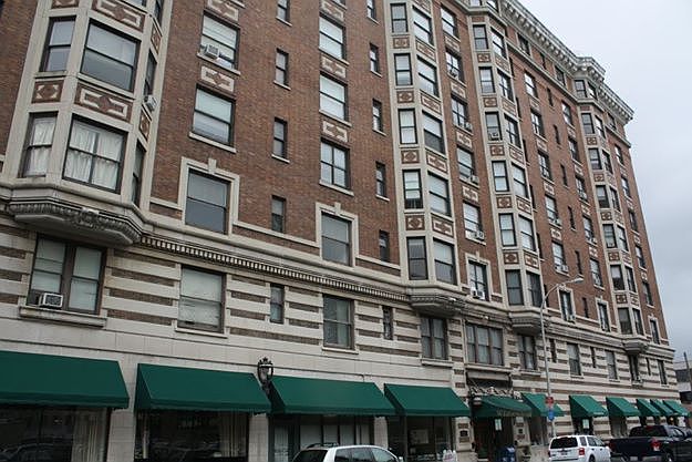 2nd image of 709 S 3rd St APT 404