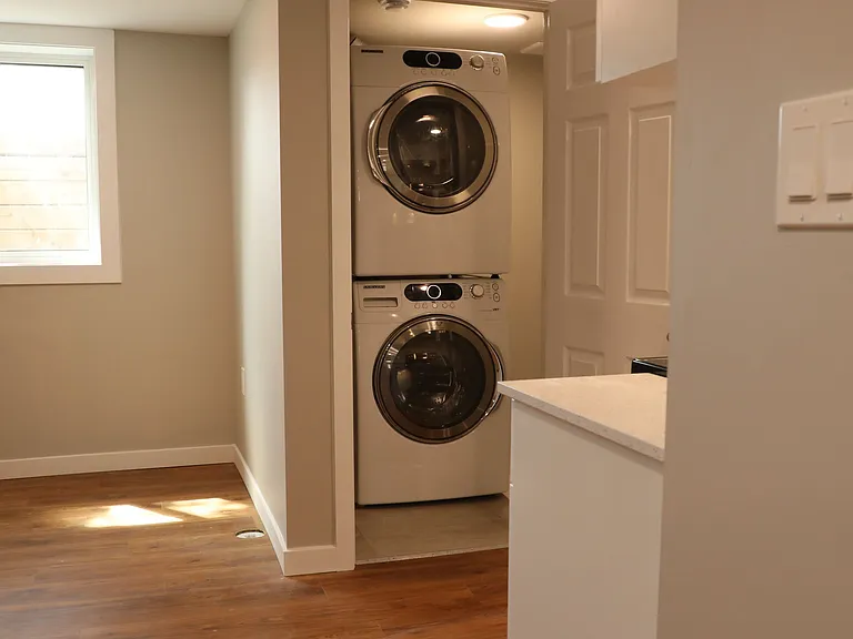24 Flower St #BASEMENT — Photo 9