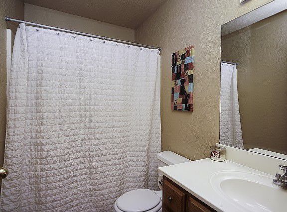 Cute hall bath