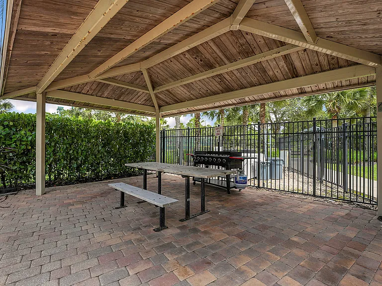 6079 SW Bald Eagle Dr — Photo 25