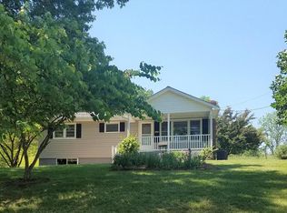 98 Claytor Ln, Glasgow, VA 24555