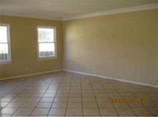 817 W 8th St, Corona, CA 92882