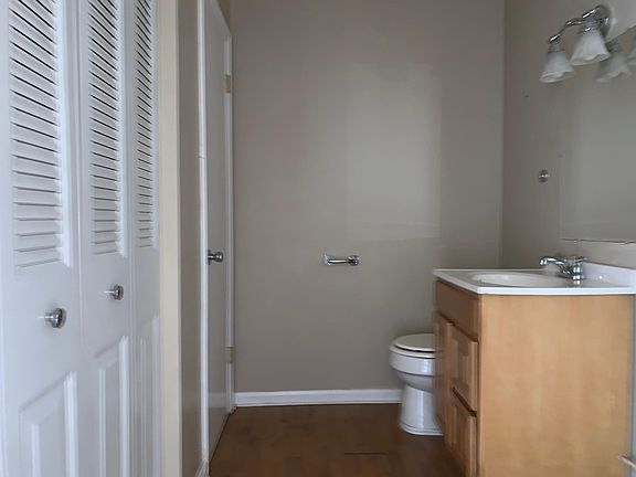 3rd image of 1666 Foxhaven Dr APT 3