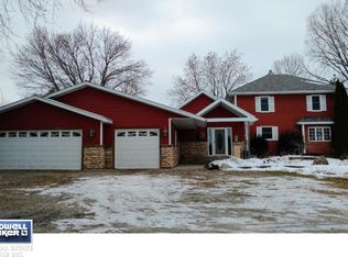W2377 Schmidt Rd, Freedom, WI 54913
