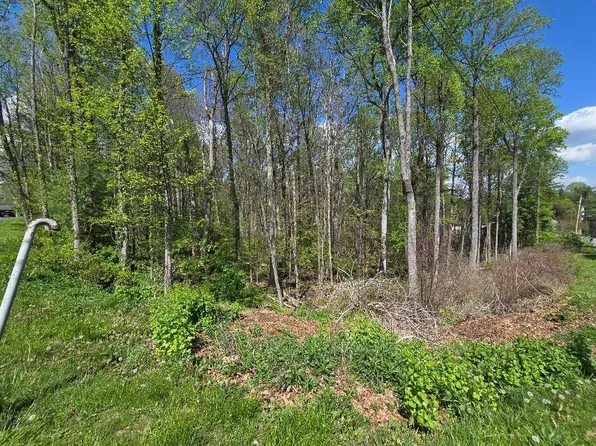 Greenwood Dr, Beckley, WV 25801