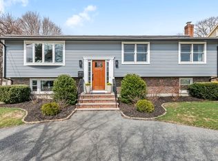 4 Sherman Place Ct, Woburn, MA 01801