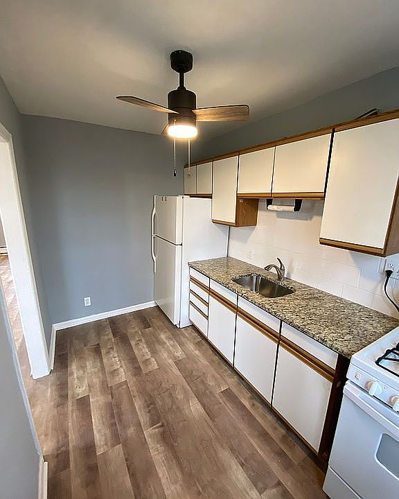 1st image of 17 Garden Dr APT S