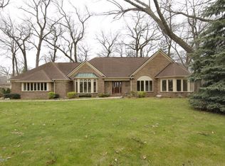 7398 Cottage Oaks Dr, Portage, MI 49024