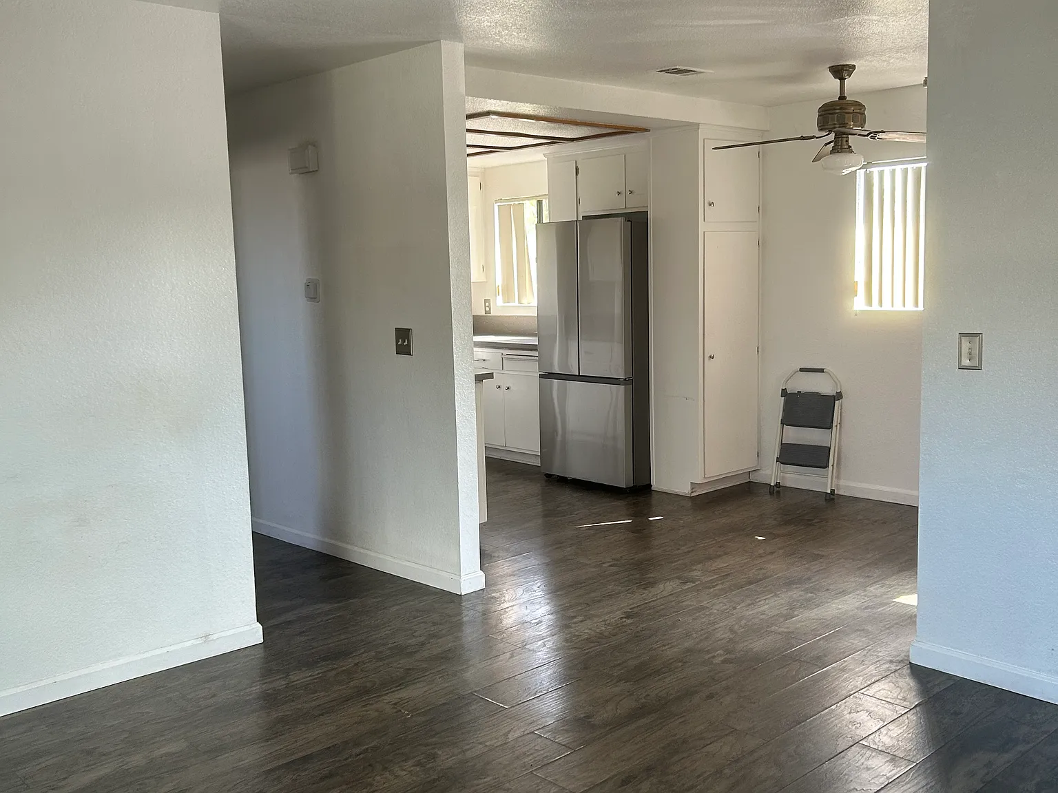 2 bed, 1.5 bath, 1000 sqft, $2,200 — Photo 2