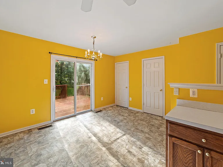 570 Highland Towne Ln — Photo 25