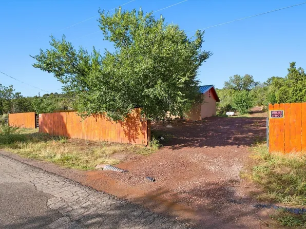 33 Derek Rd, Sandia Park, NM 87047