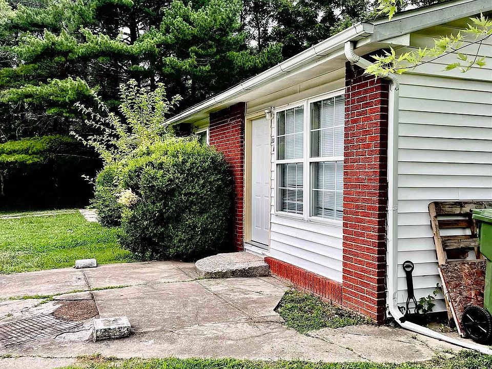 307 N. Oak Apartments De Soto, IL Zillow