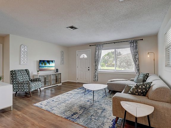 3rd image of 27610 Roslin Dr #Id1073499p
