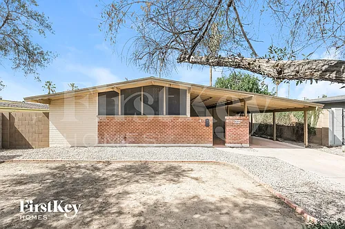 4144 E Almeria Rd Photo 1