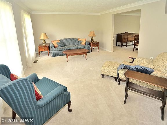 3rd image of 502 Cindy Ct