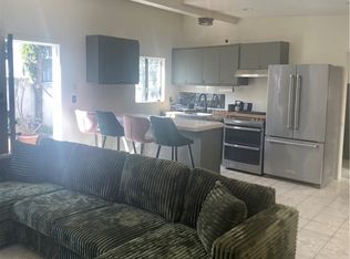 10334 Tujunga Canyon Blvd, Tujunga, CA 91042