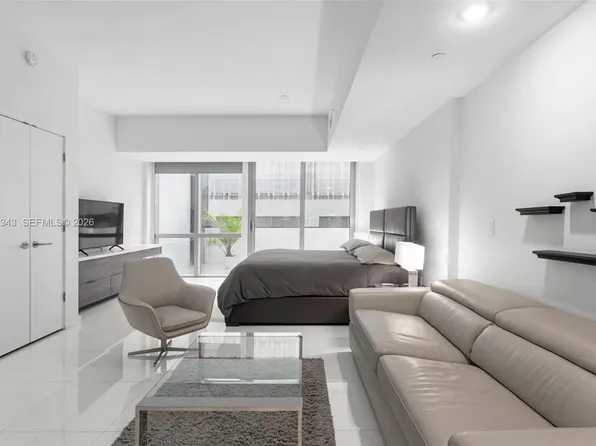 851 NE 1st Ave, Miami, FL