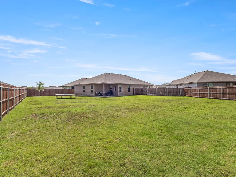 5405 N Wind Ln — Photo 4