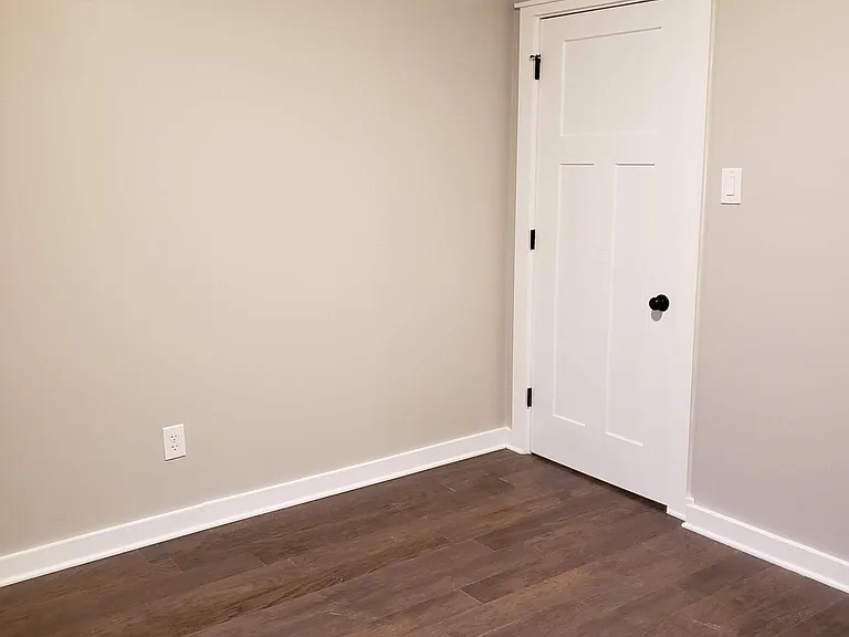5907 Robertson Ave — Photo 9