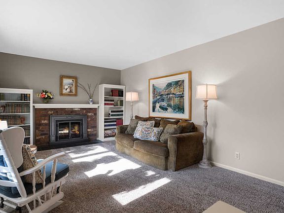 4th image of 6161 Belrick Ct NE