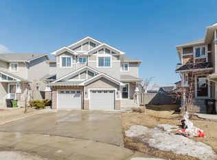 6825 Cardinal Link SW, Edmonton, AB T6W1Y9