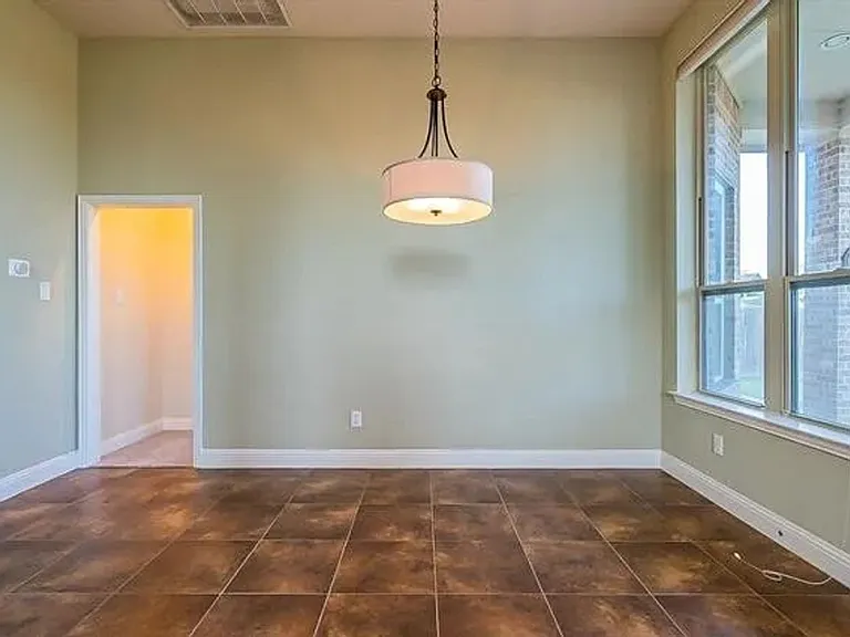 1036 Edgefield Ln — Photo 16