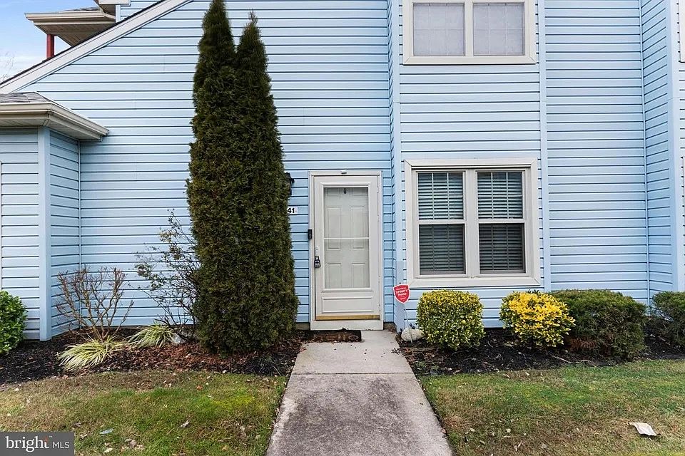 1st image of 641 Covington Ct