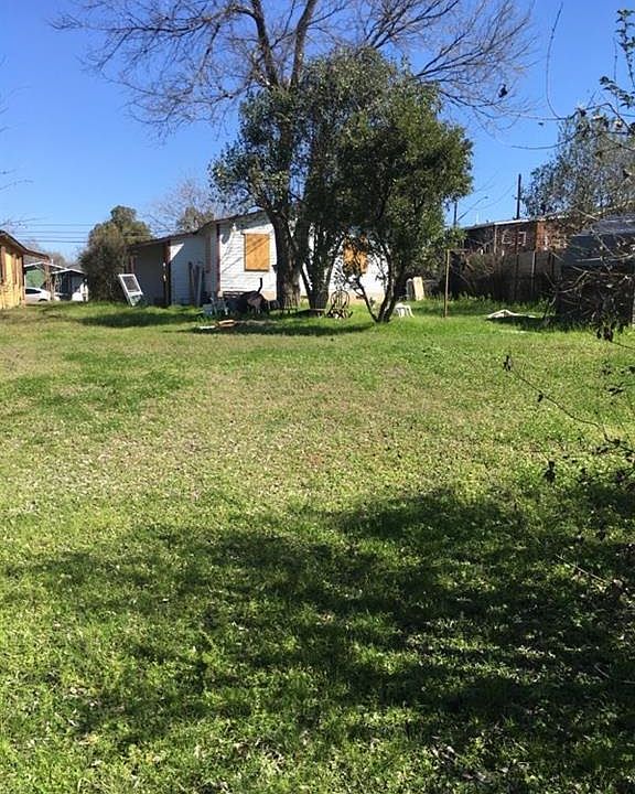 2nd image of 5605 Samuel Huston Ave