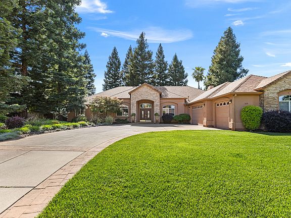 3rd image of 2615 Templeton Dr